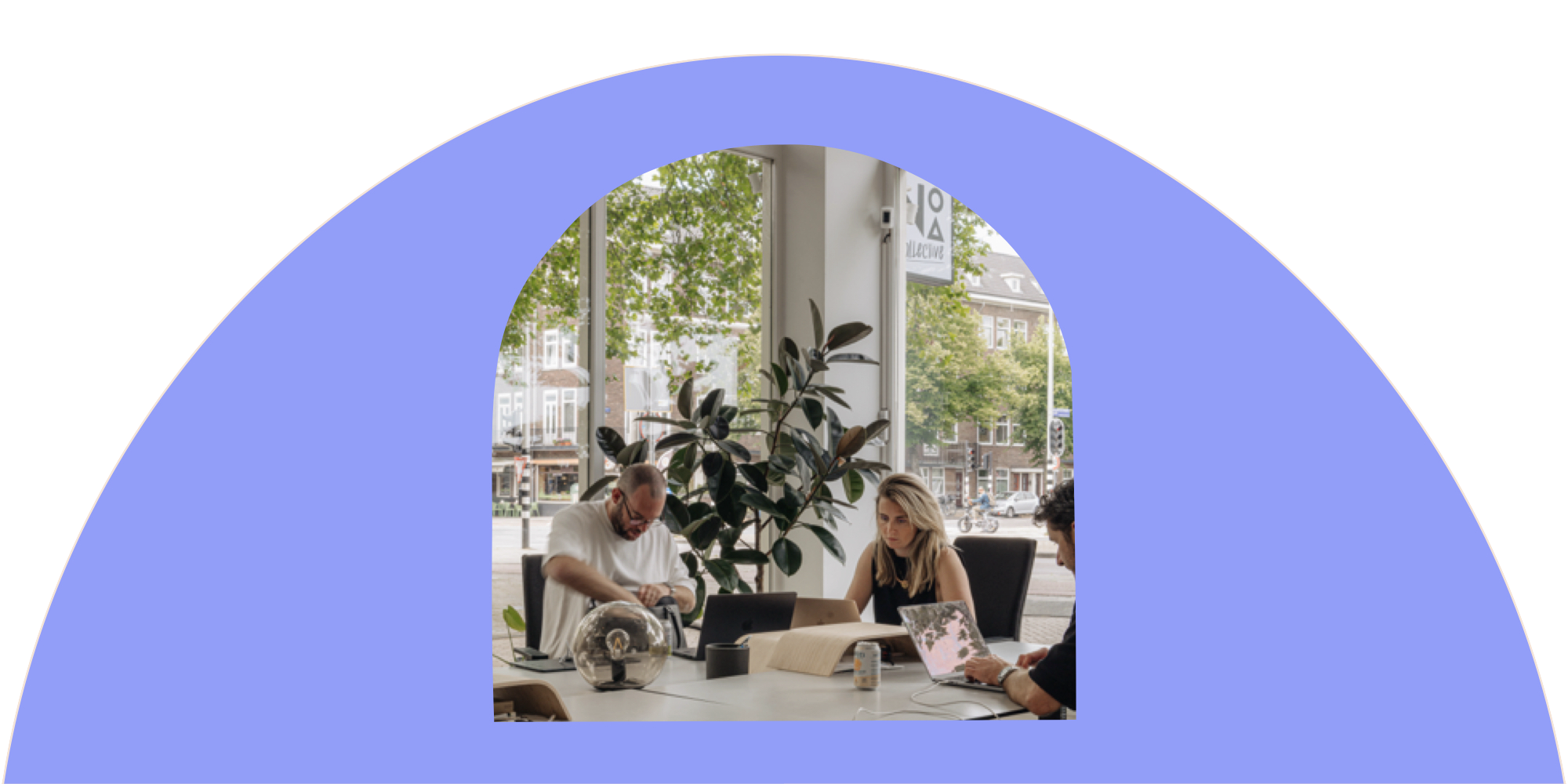 Family enjoying themselfs in a attraction park.