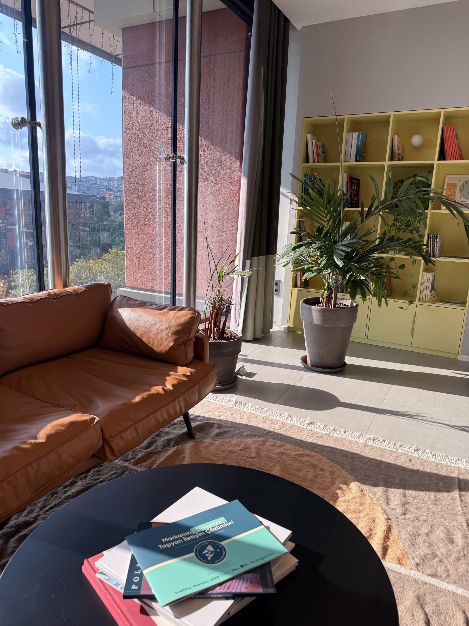 Publishing and research area at the FL PR & Communications Istanbul office