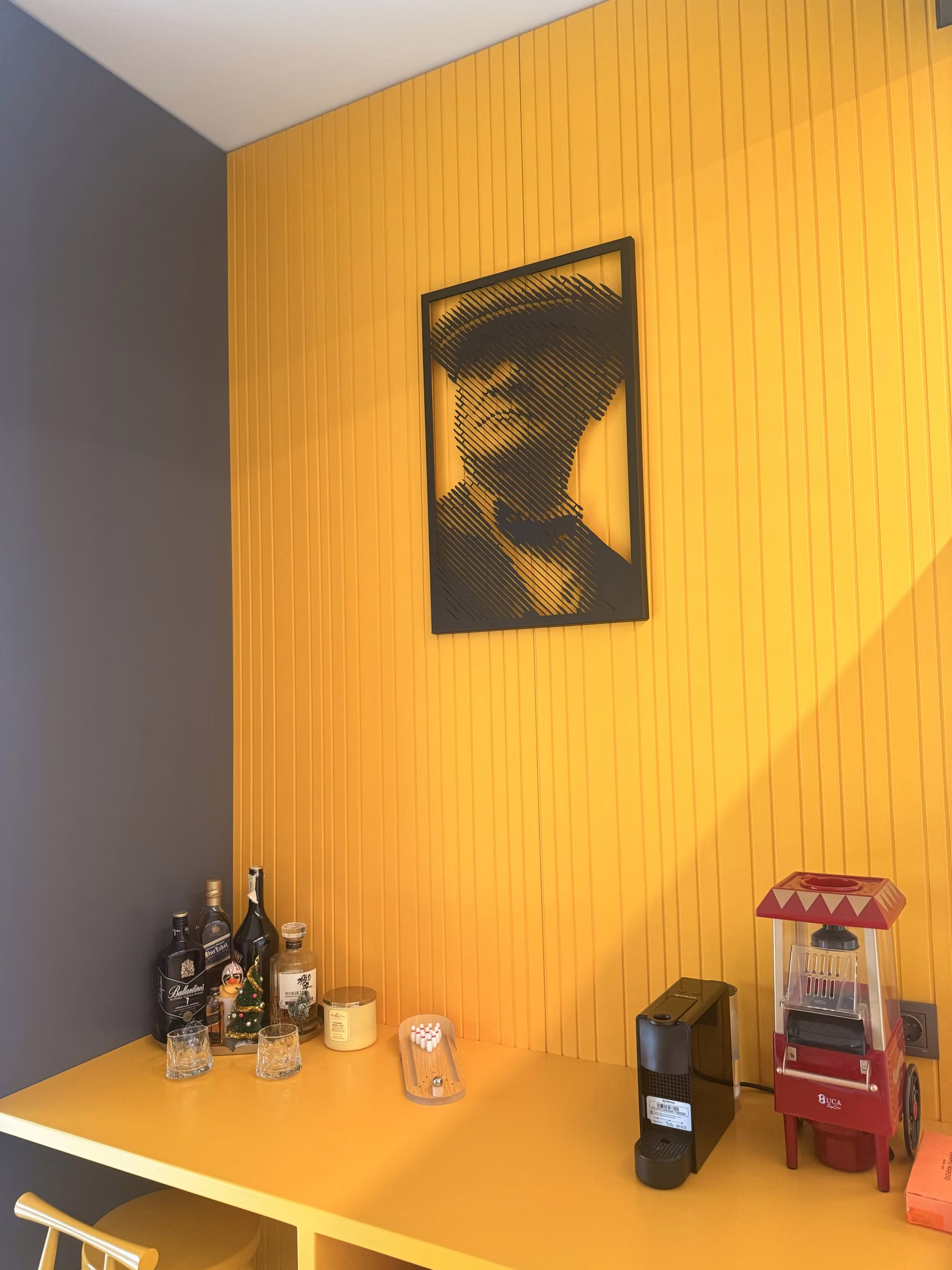 Sunlit consulting area at the FL PR Istanbul office