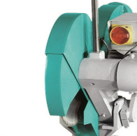 precisiezaagwerk van geanodiseerd aluminium en lichte legeringen.