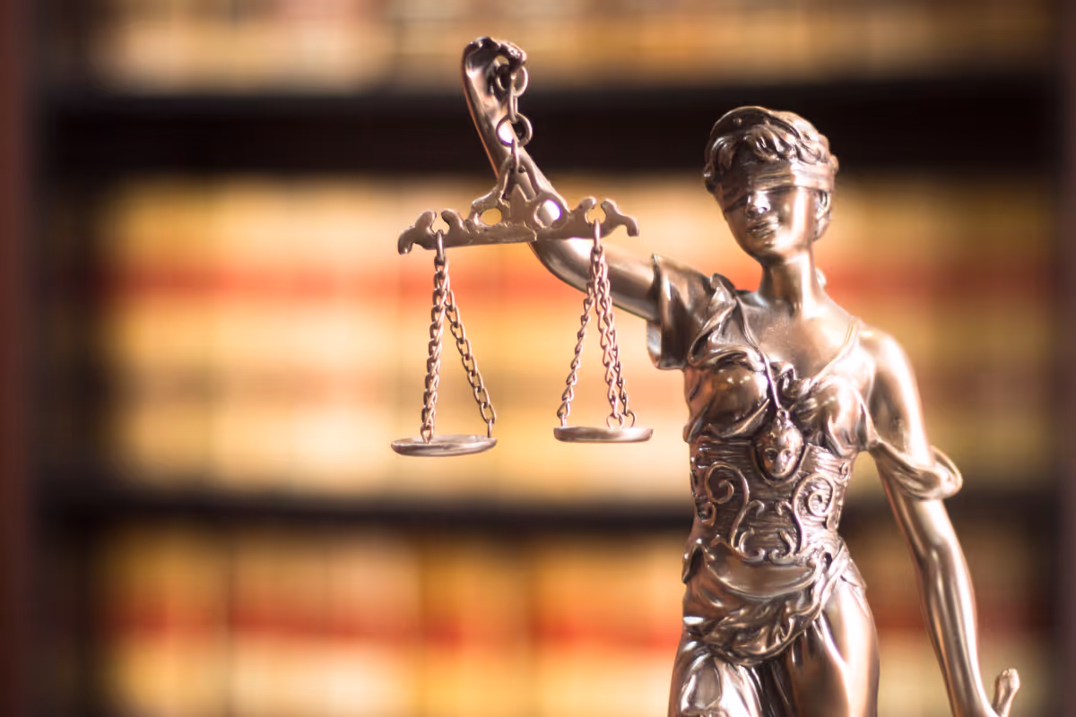 An image of a lady justice statue.