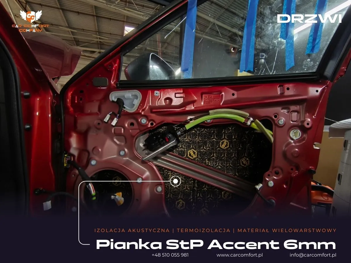 STP Accent 6 mm zamontowany jako druga warstwa tłumienia drzwi Mazdy 6