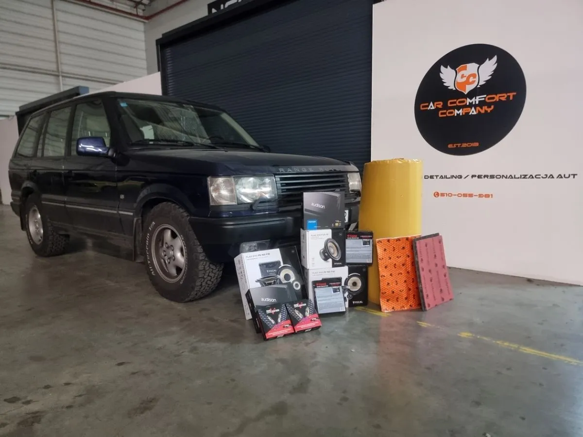 Range Rover P38 po wygłuszeniu drzwi i bagażnika oraz instalacji car audio