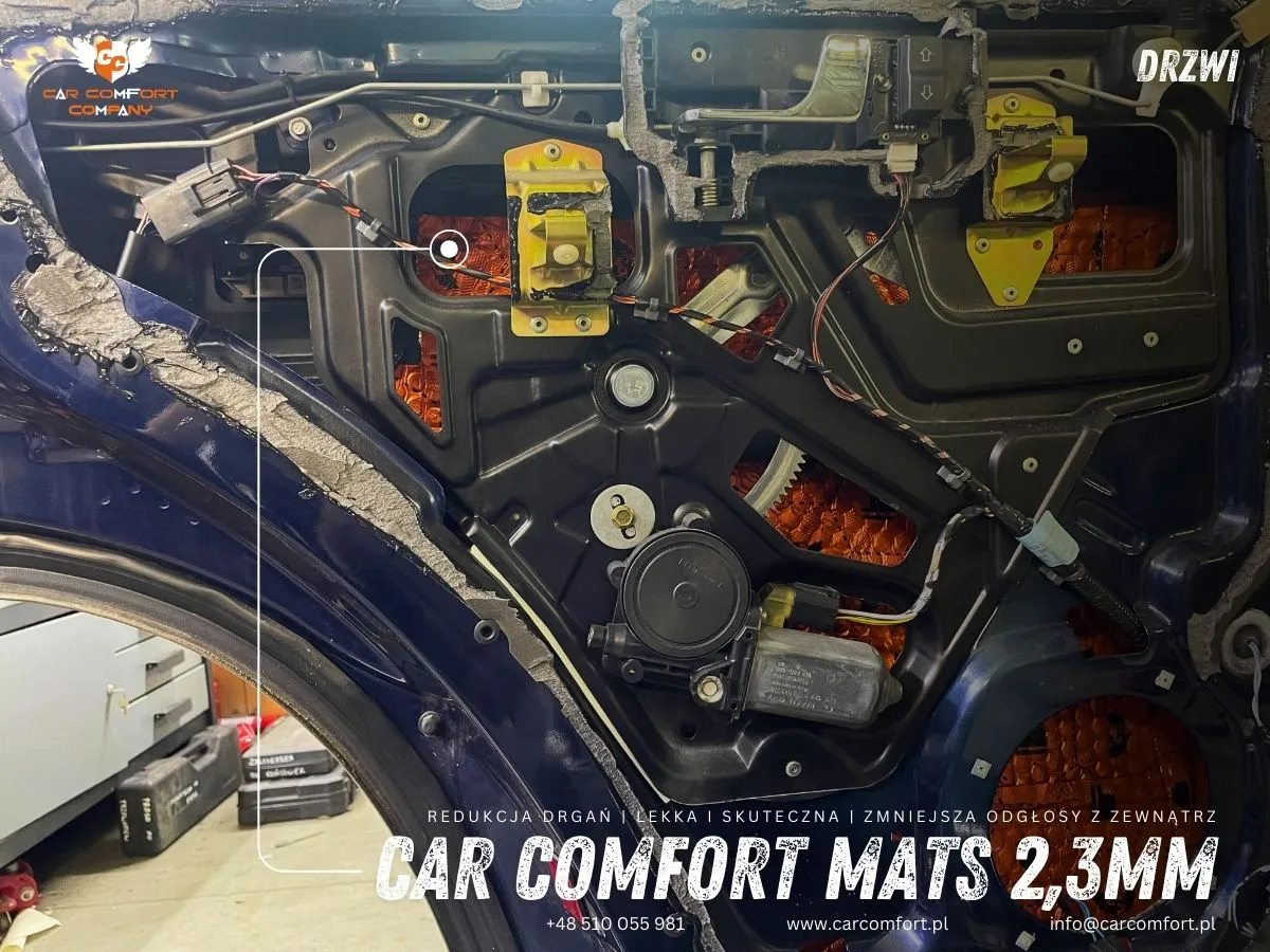 Wygłuszenie drzwi Range Rovera matą Car Comfort Mats 2,3 mm – pierwsza warstwa