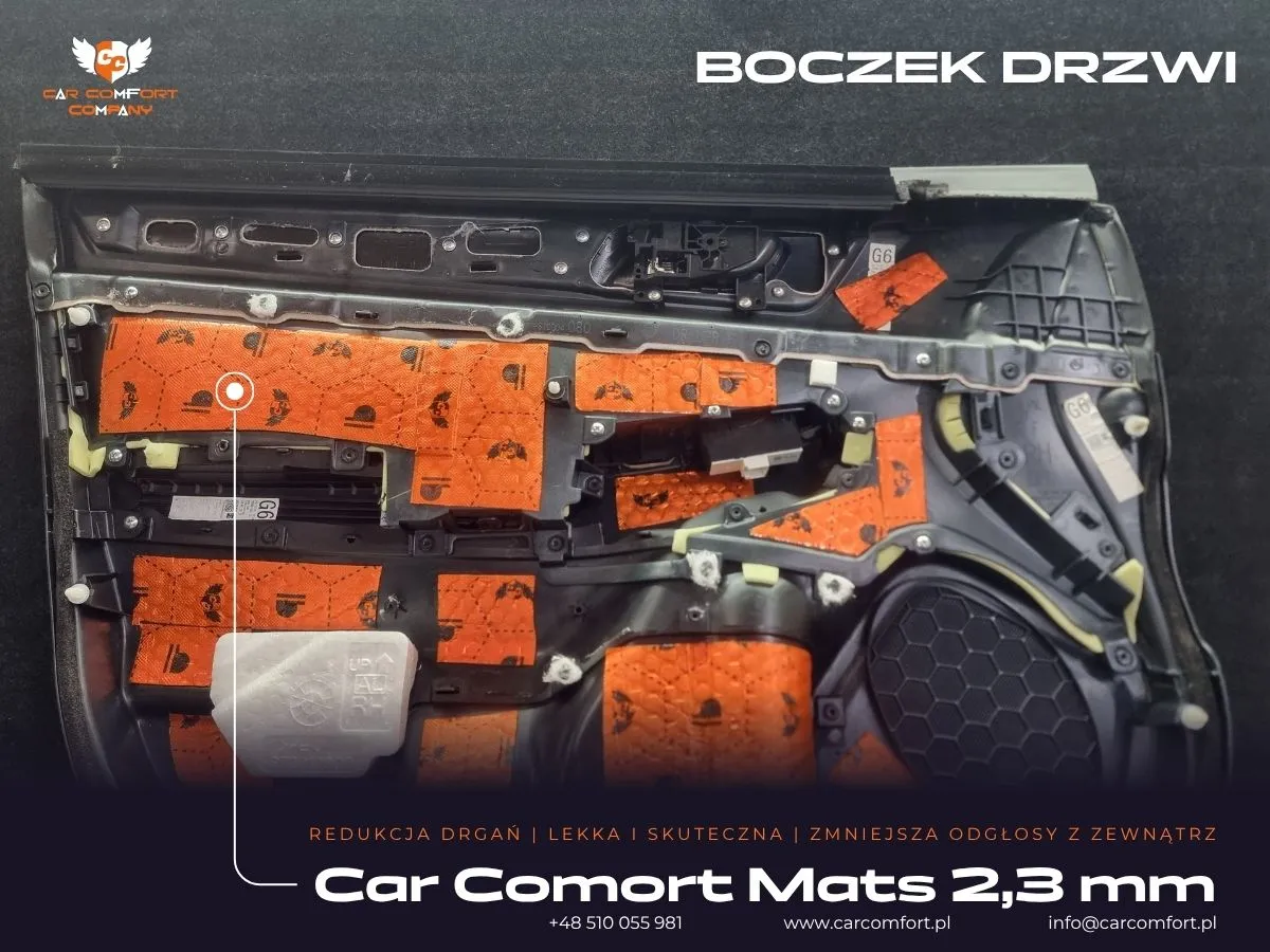 Wyciszanie boczka drzwiowego w Subaru Outback – pierwsza warstwa z maty Car Comfort Mats 2,3 mm.