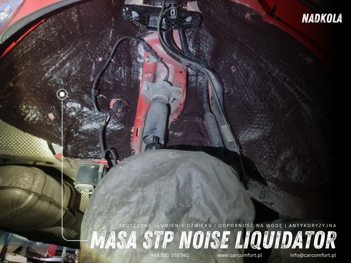  Druga warstwa pasty StP Noise Liquidator na nadkolach Porsche Macan GTS.
