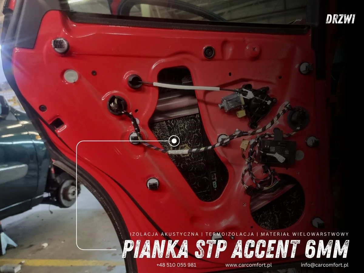 StP Accent jako druga warstwa na drzwiach Porsche Macan