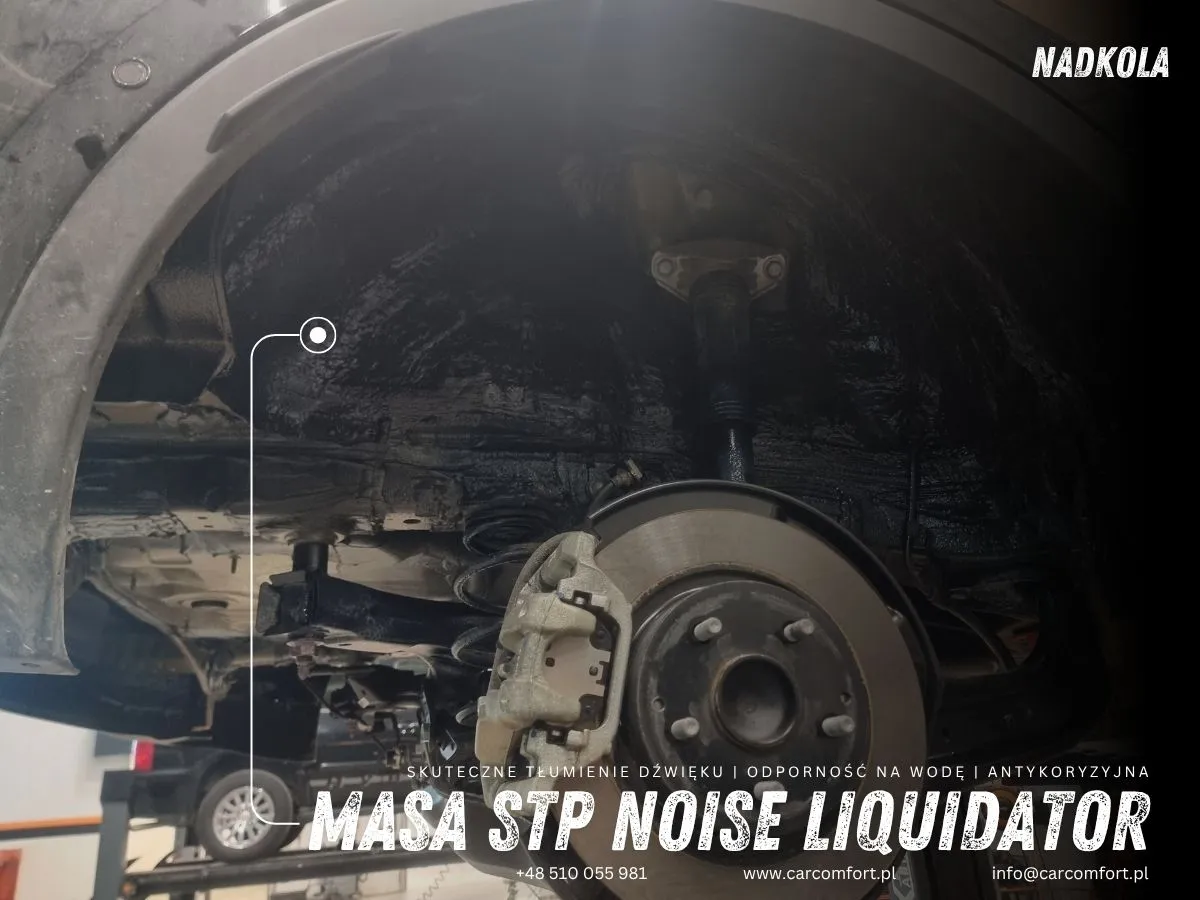 Druga warstwa masy StP Noise Liquidator na metalowym nadkolu Toyoty C-HR II.