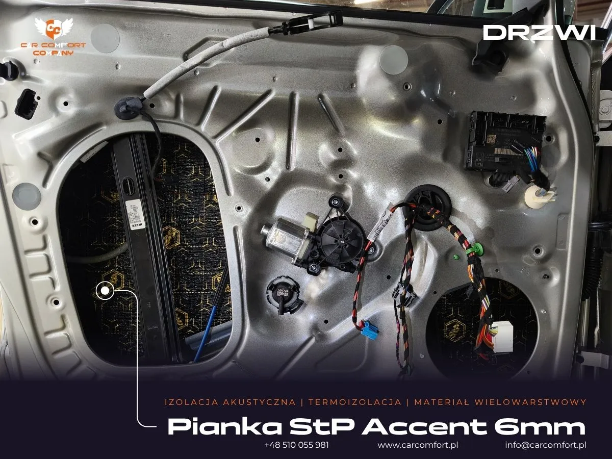 Druga warstwa wygłuszenia drzwi w Volkswagenie Touran – aplikacja pianki StP Accent.