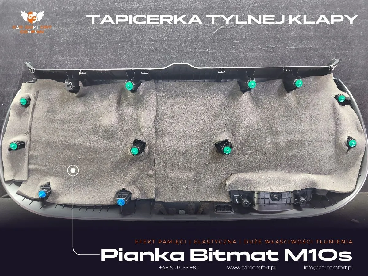  Druga warstwa pianki Bitmat M10s na tapicerce tylnej klapy Kia X-Ceed.