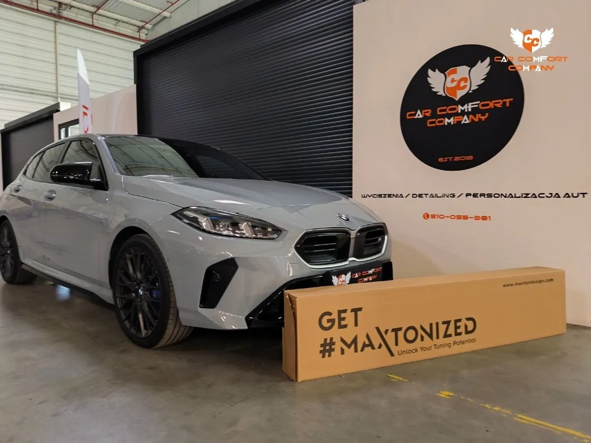 BMW M135 – Montaż dyfuzora Maxton Design, systemu audio Focal i ukierunkowane wygłuszenie drzwi