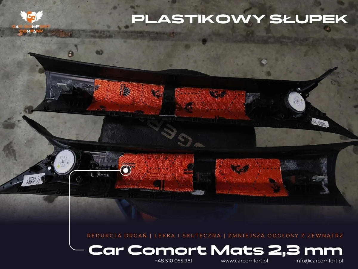 Wyciszanie plastikowej osłony słupka wewnętrznego w Cupra Formentor – pierwsza warstwa maty Car Comfort Mats.