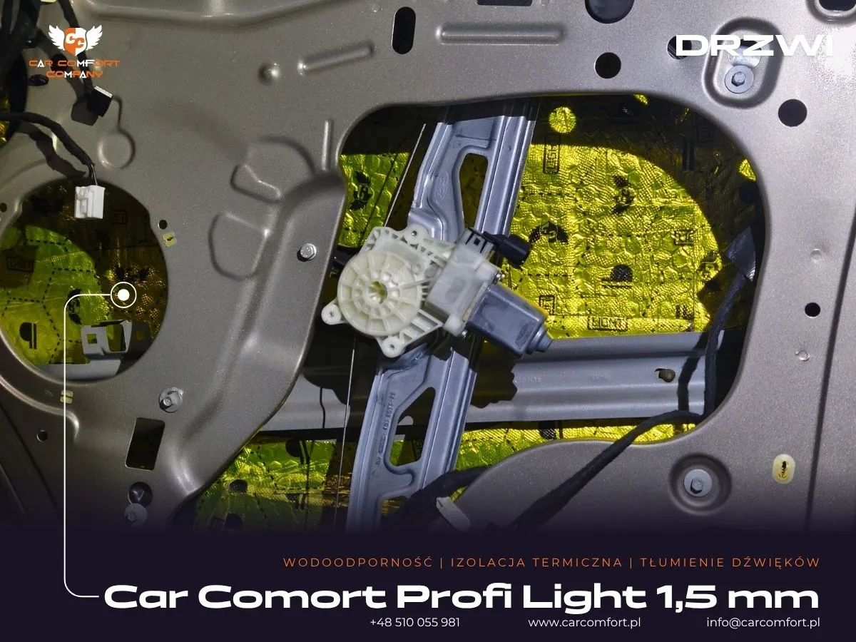 Mata Car Comfort Profi 1,5 mm na wewnętrznej blasze drzwi Forda Transita Kampera.