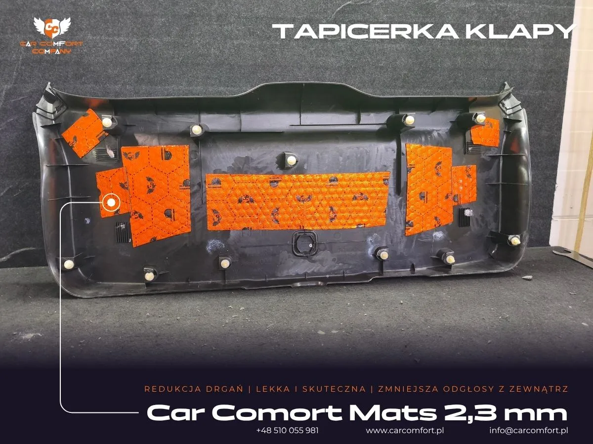 Mata Car Comfort Mats na tapicerce tylnej klapy bagażnika Subaru XV.