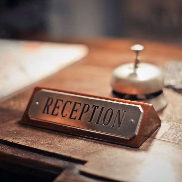 Employee chat for hospitality teams: what to look for