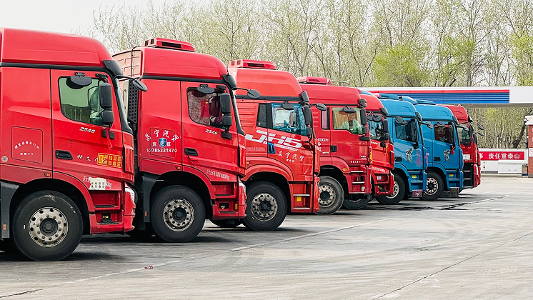 Your fleet keeps moving: frontline comms need to keep up