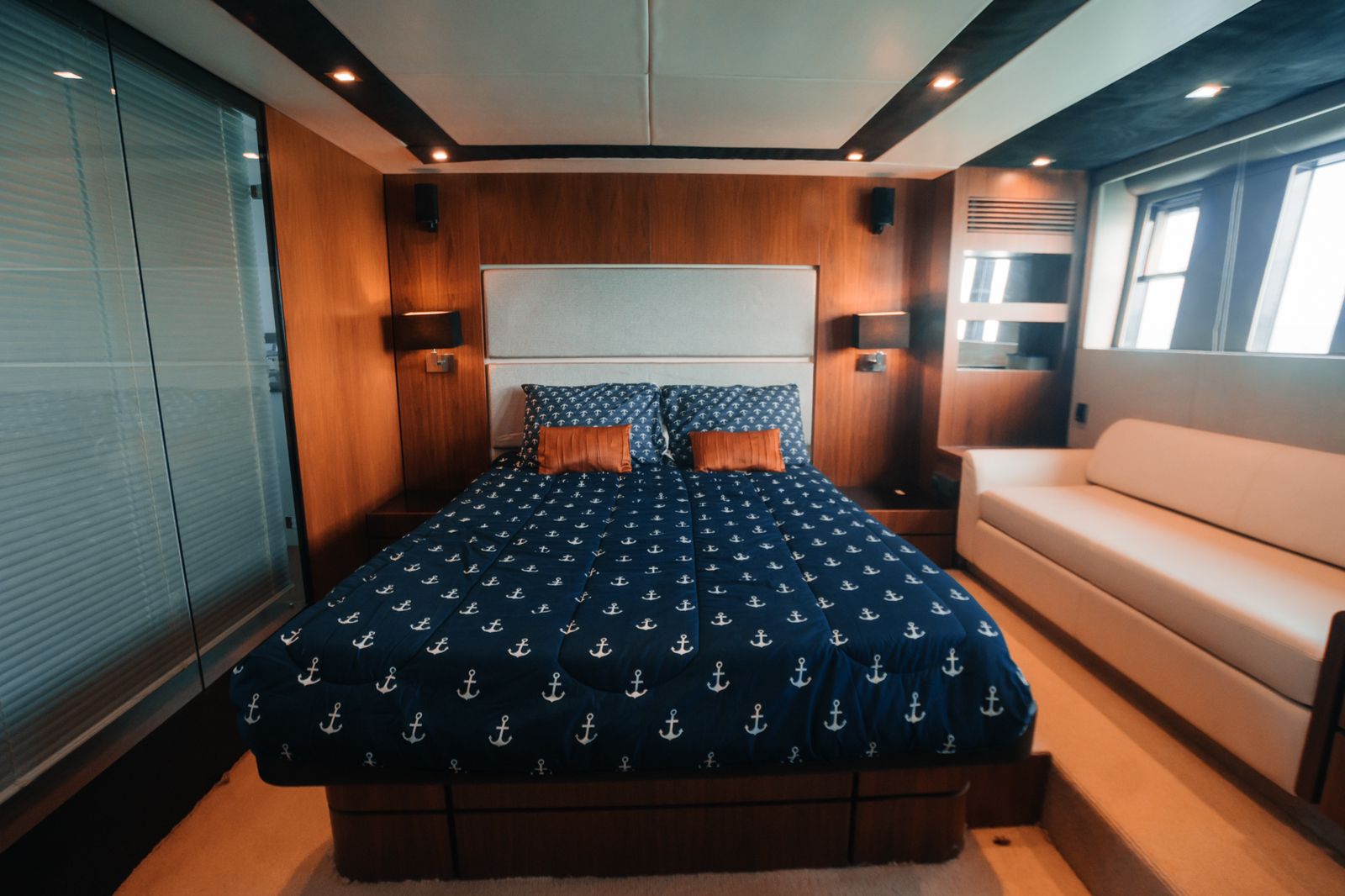 CDM - 68 ft Fairline Addicted