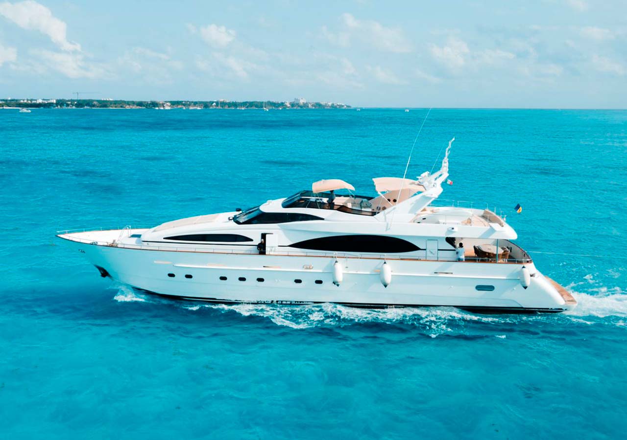 CDM - 100 ft Azimut El Capricho