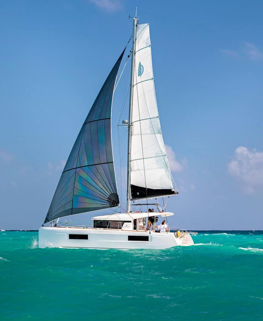 PA - 40 ft Lagoon Catamaran Blue Iris