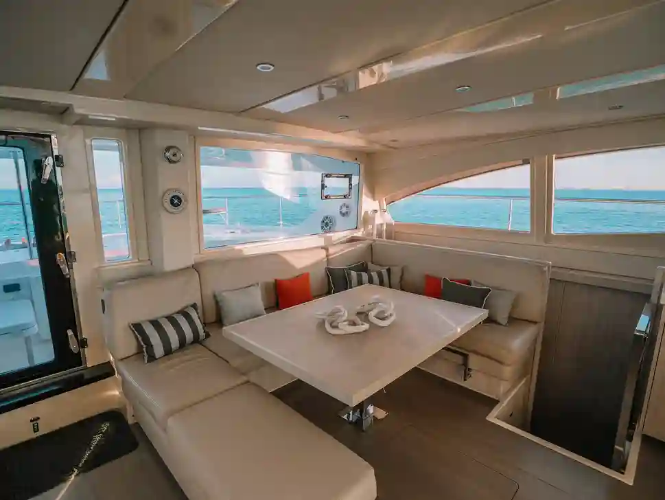 TYE - 51 ft Leopard powercat truco III