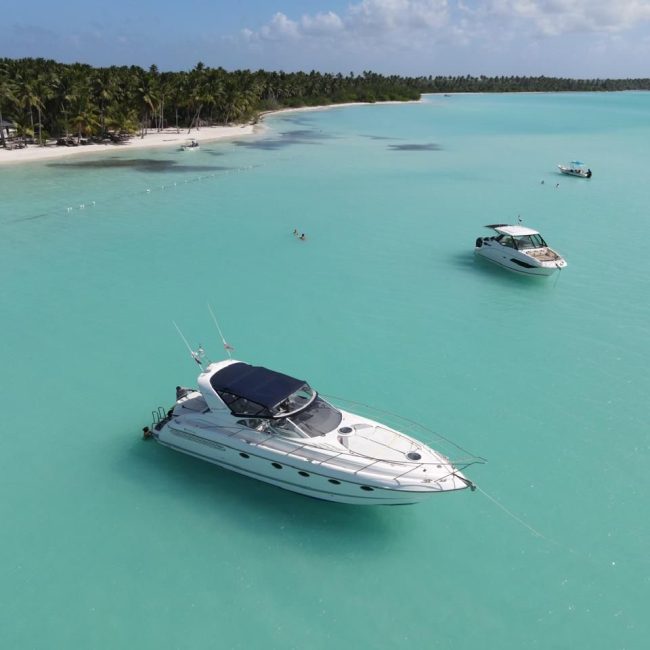 ECC - 40 ft Champagne Girl Yacht