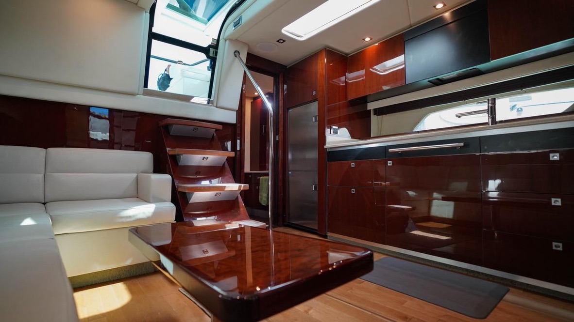 YV - 47 ft Sea Ray Truco