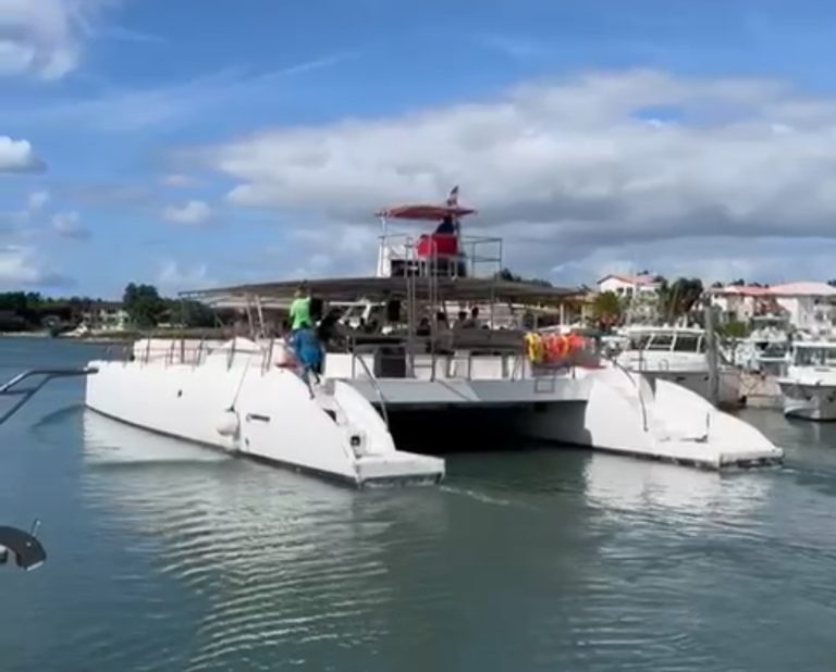 ECC - 82 ft Catamaran Adventure Catamaran