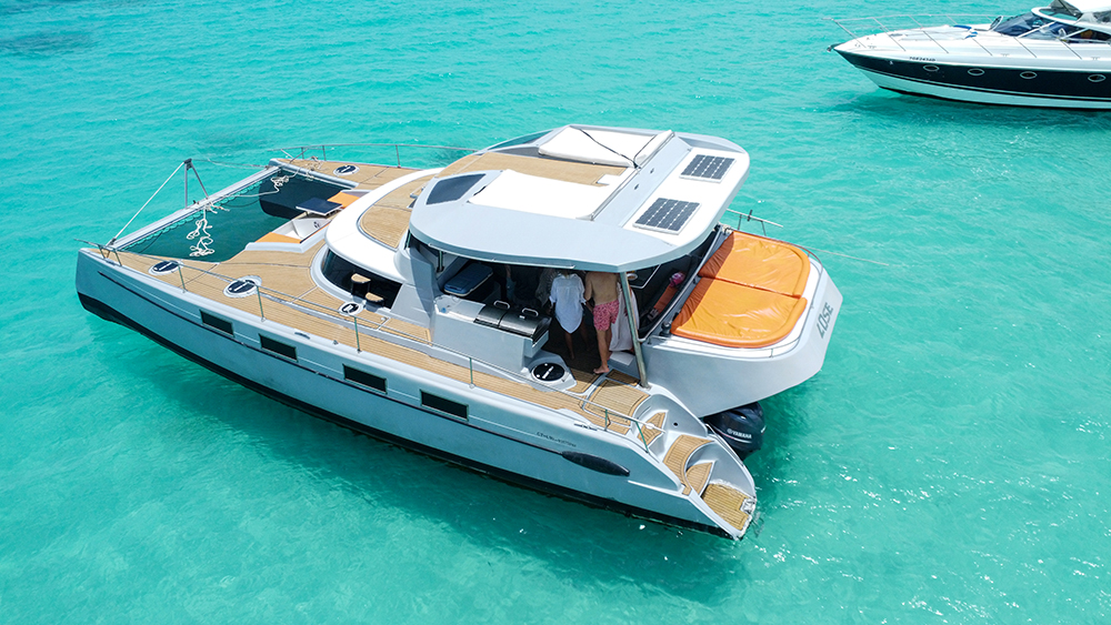 ECC - 50 ft Catamaran Lose 50 Catamaran