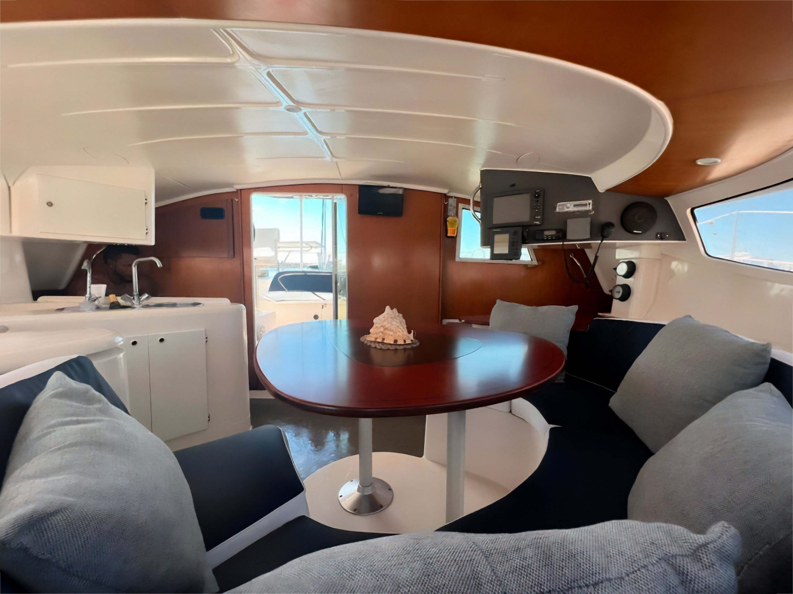 ECC - 38 ft Catamaran Happy Wind Catamaran