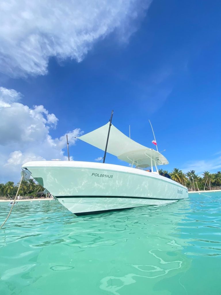 ECC - 33 ft Intrepid 33 Yacht