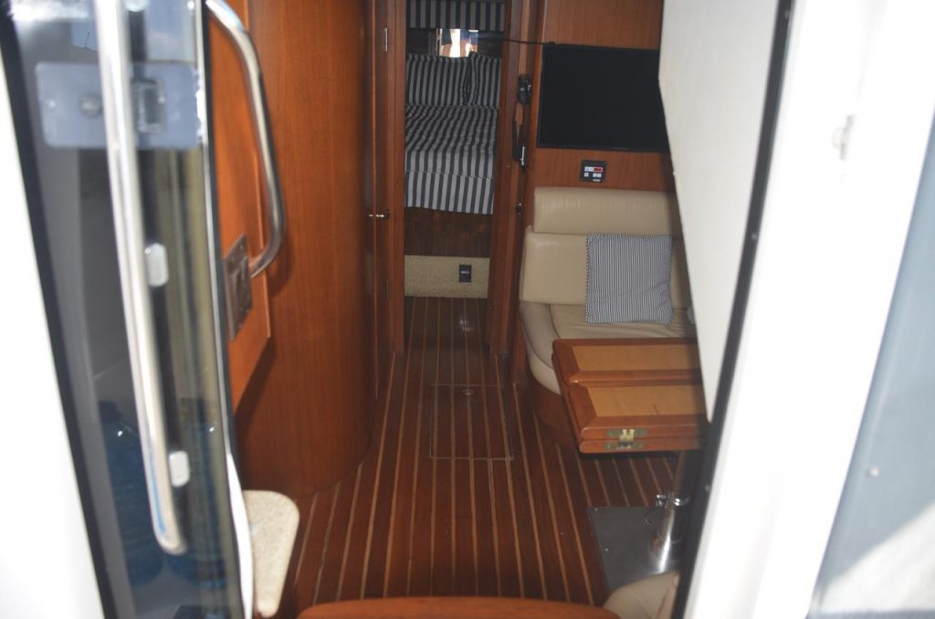 ECC - 38 ft Tiara 38 Yacht