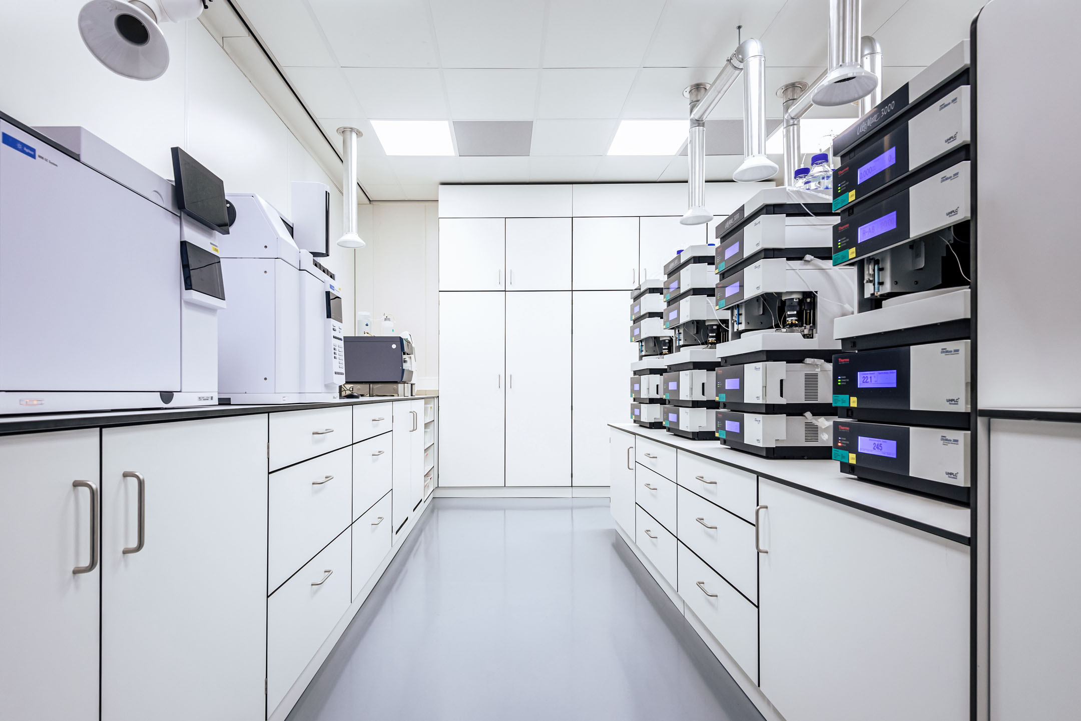 Designing High-Performance Laboratory with Kardeco