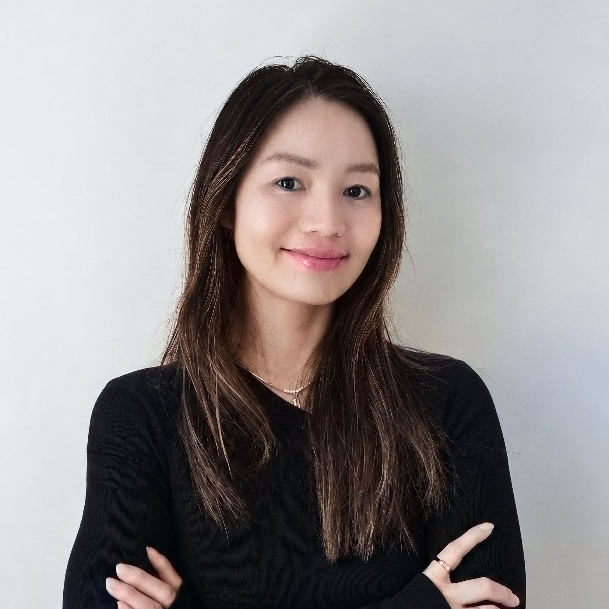 Vivienne Zhou Headshot