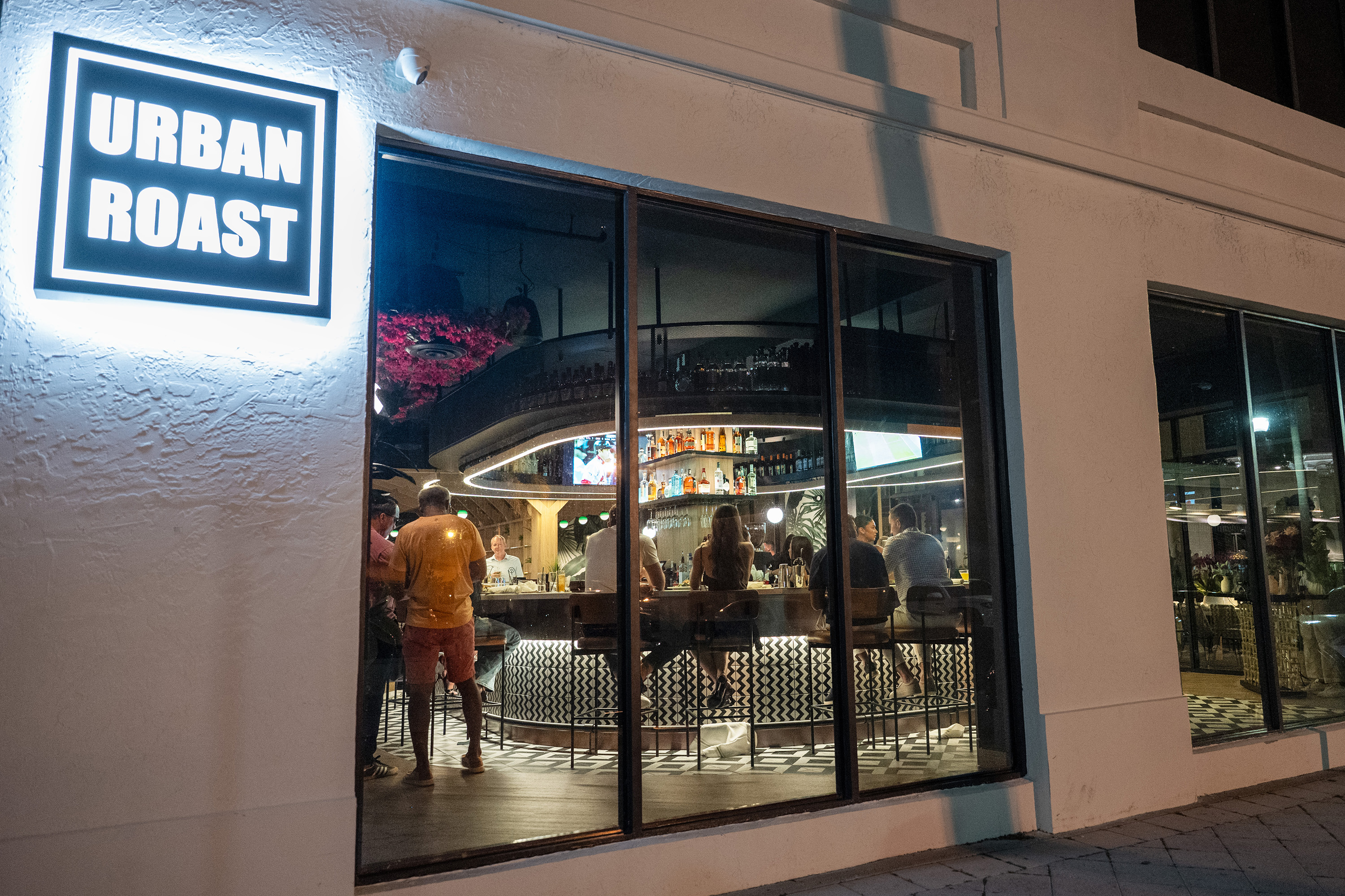 Storefront Bar Design Photo