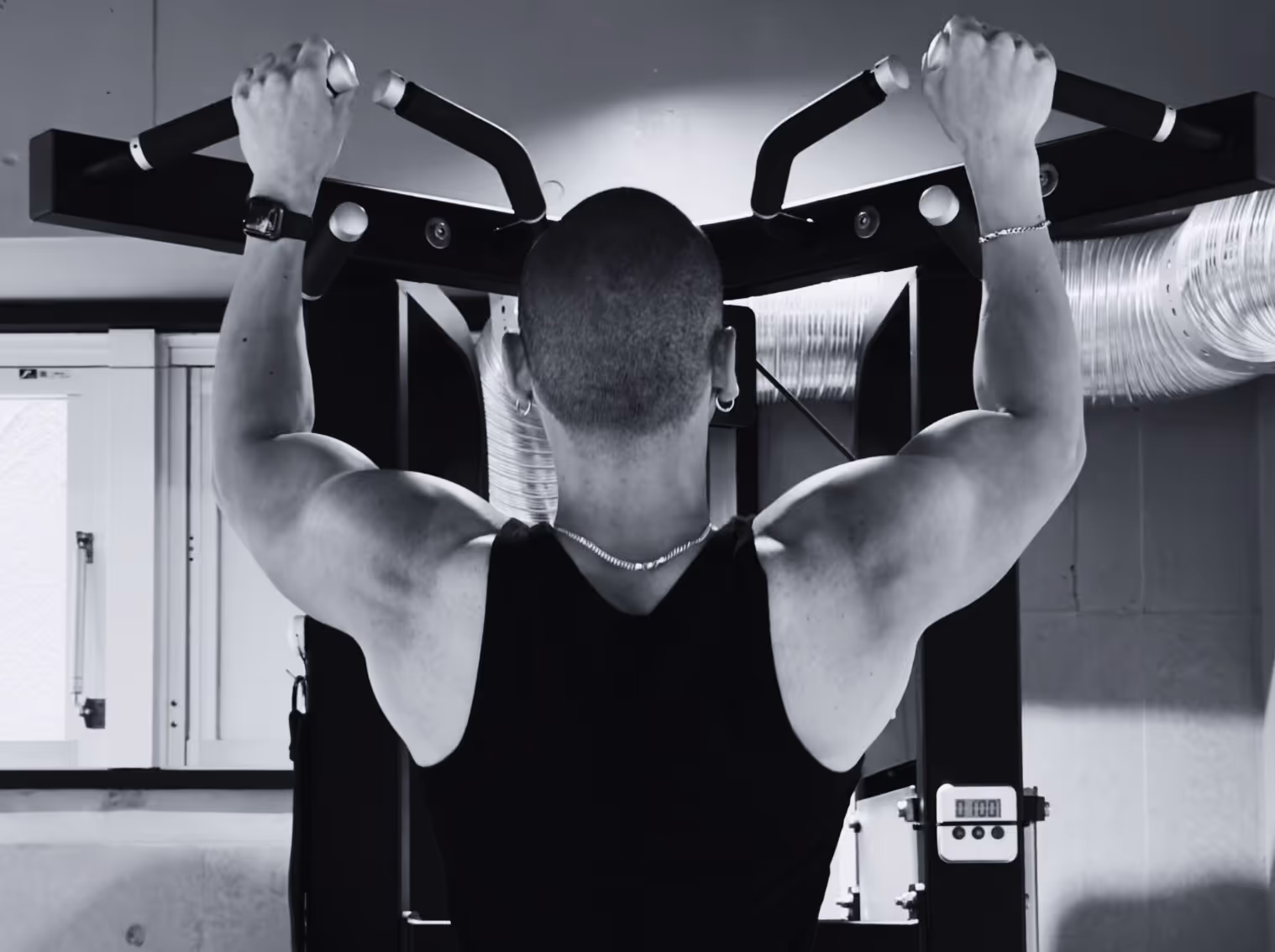 brendan doing pullups