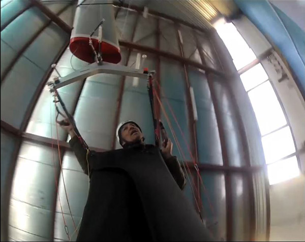 Image de Pierre-Paul Ménégoz testant le G-Force trainer