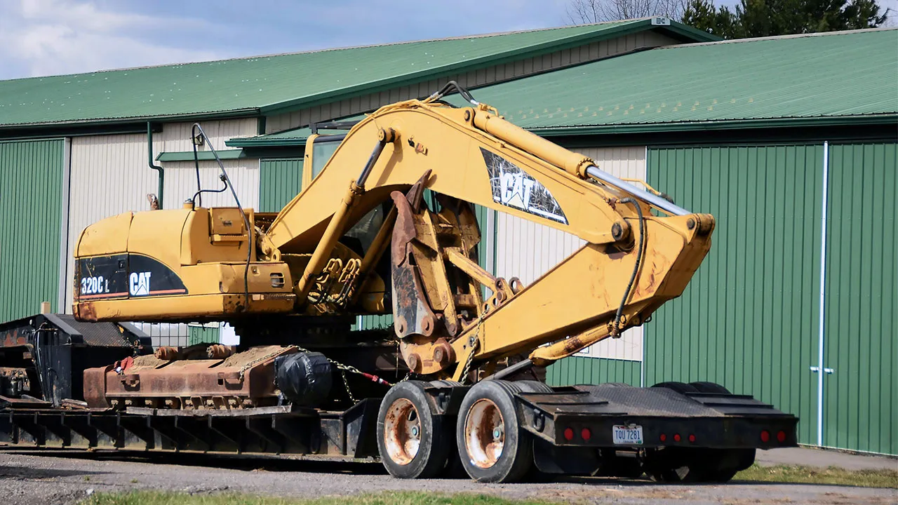 SRV Construction Truck & Trailer Hauling