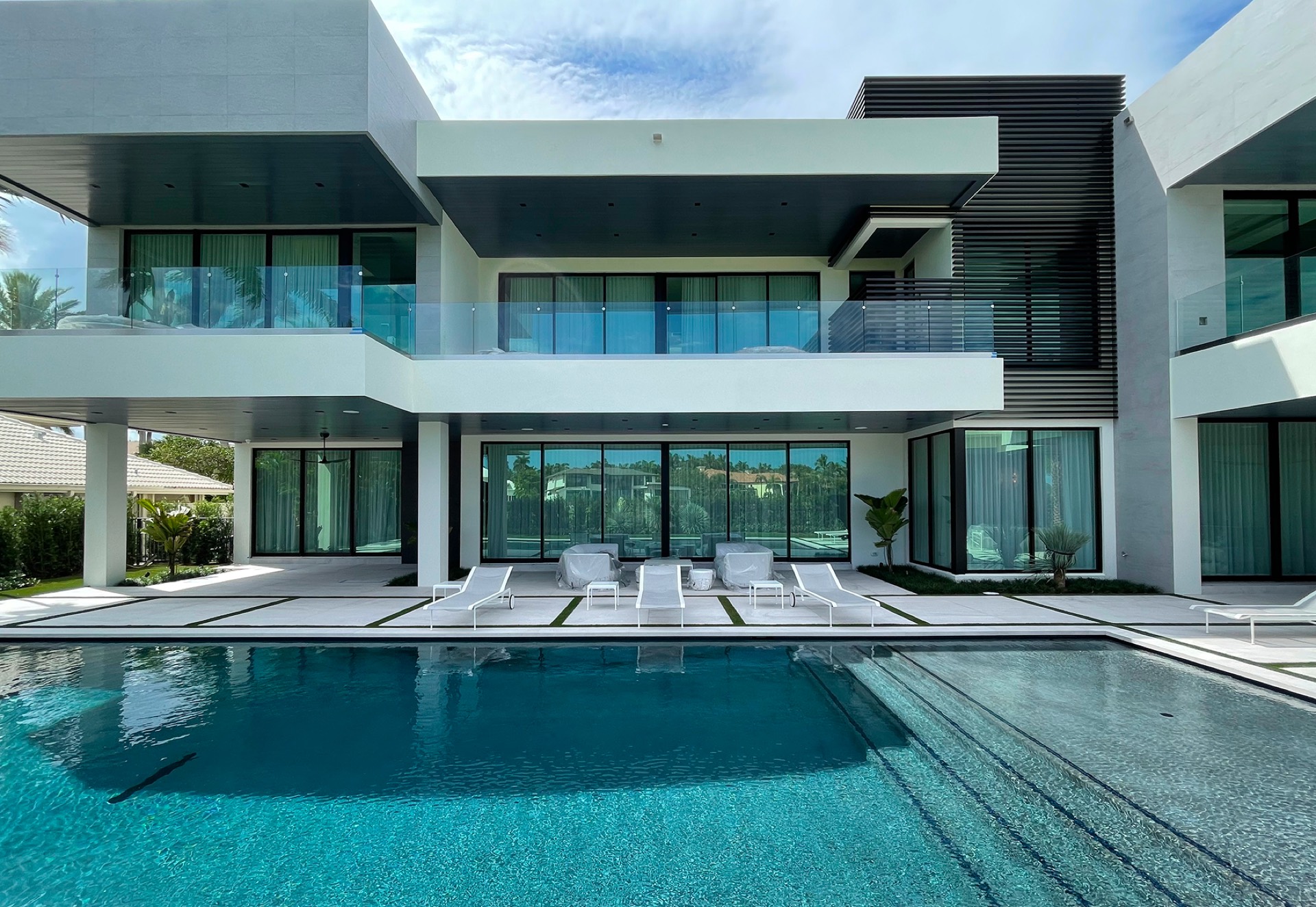 Ayrshire Residence — modern white contemporary with full-perimeter glazing
