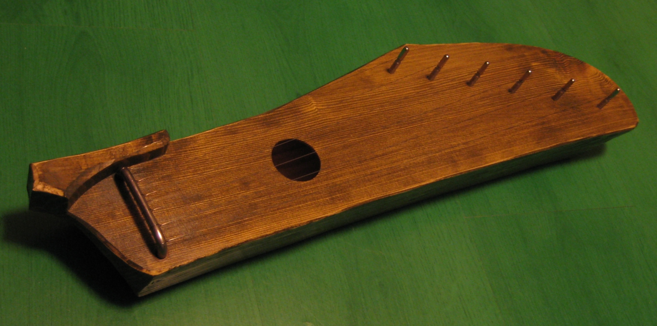 A small Estonian kannel