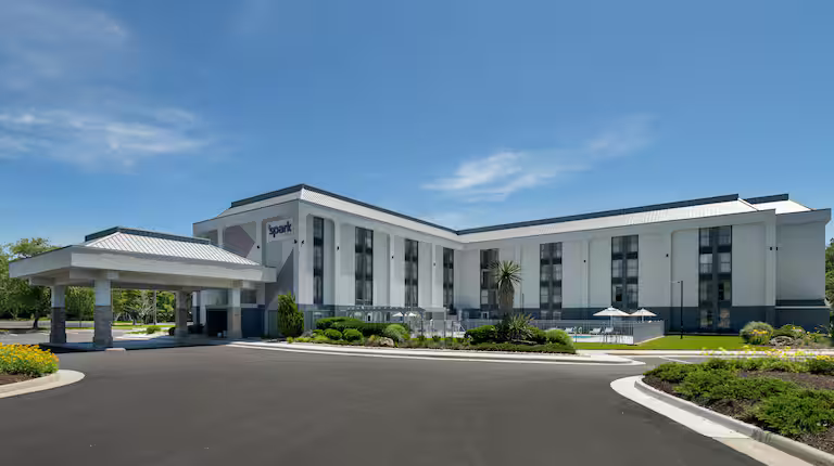 Spark by Hilton - Williamsburg Historic Area