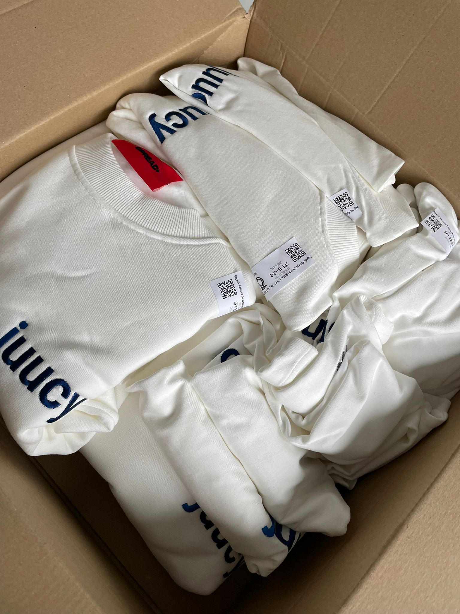 juucy Merch – Sweater im juucy Look