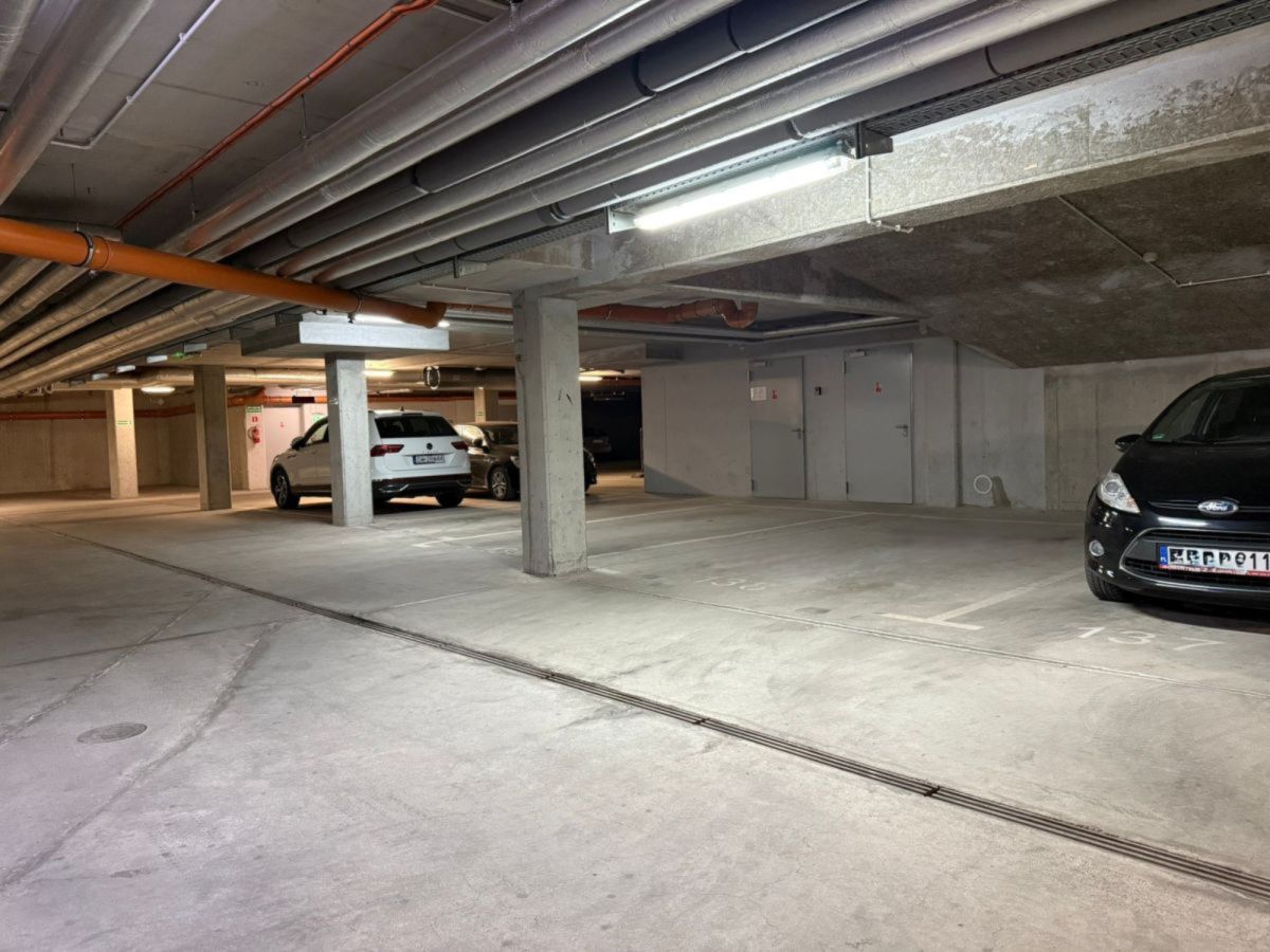 Miejsce Postojowe 18 m²  I Wrocław Centrum