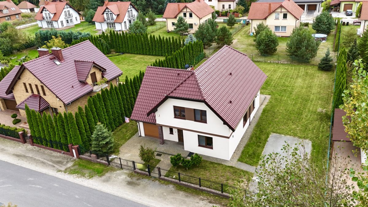 Urokliwy dom w otoczeniu lasów | Szczytniki
