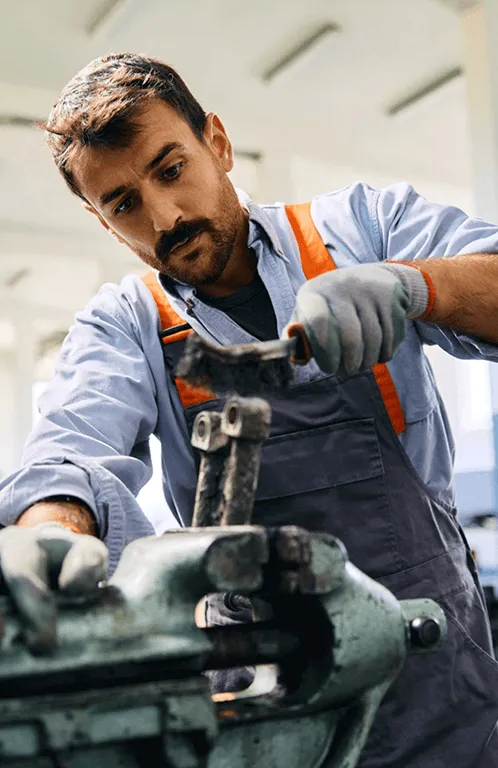 Image of a mechanic/engineer