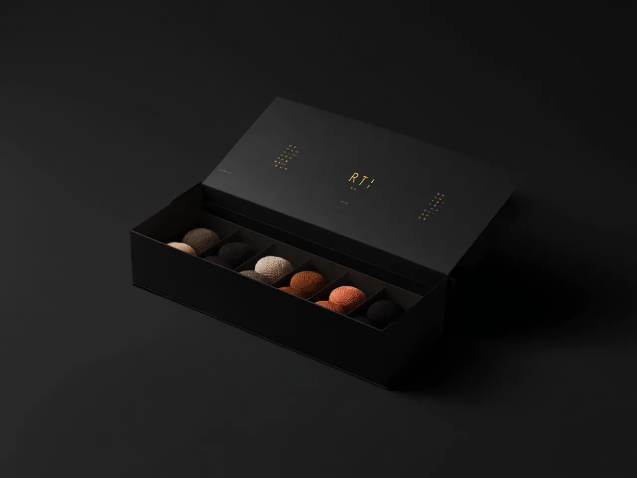 Coffret d'échantillons de tapis luxe pour architectes (pompons laine et soie)