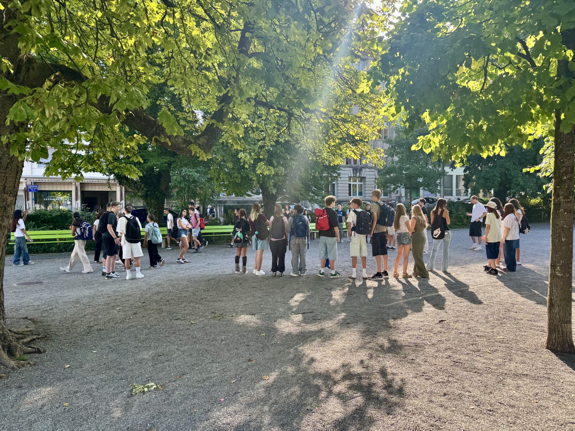 Begrüssung im Park