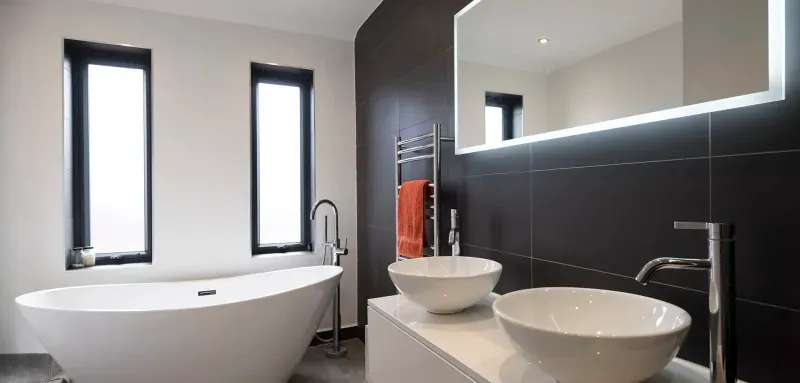 Aluminium kitchen window with Georgian bars