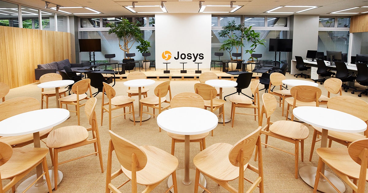 イベント多数実施予定。スタジオ内観