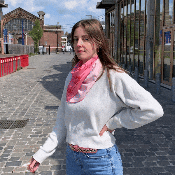 Jeanne Ghyselen gif