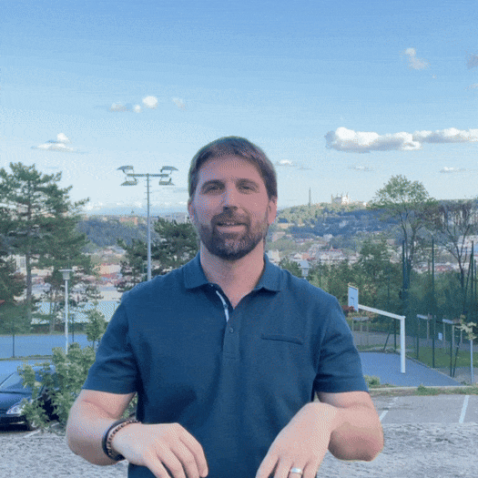 Simon Trivero gif